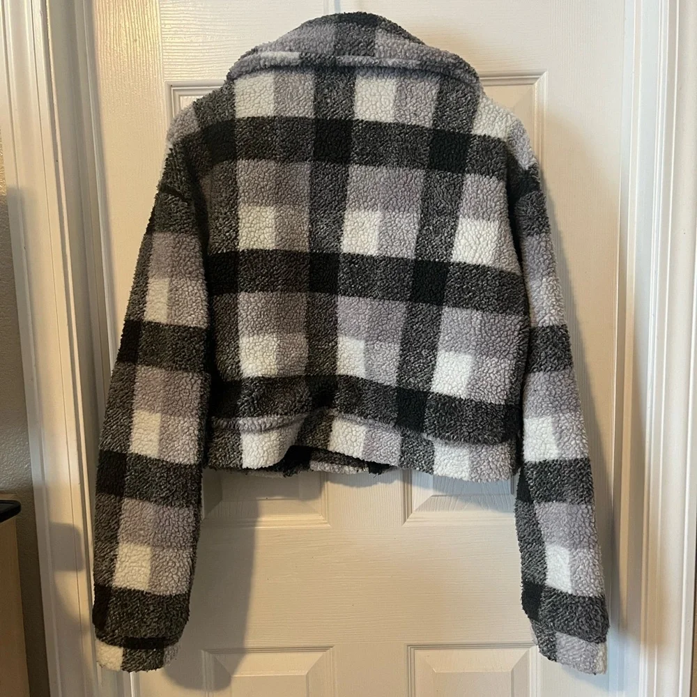 Tiger Mist Gray Sherpa Jacket - Picture 5 of 5